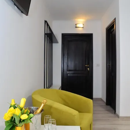 Guest house Mondrian Event & Garden *