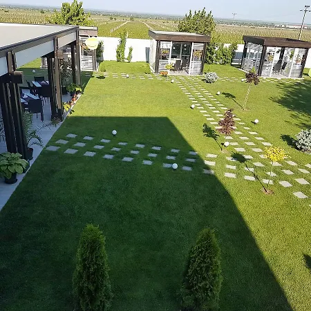 Guest house Mondrian Event & Garden *