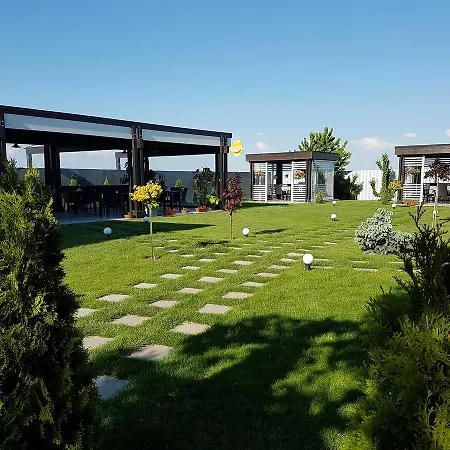 Mondrian Event & Garden